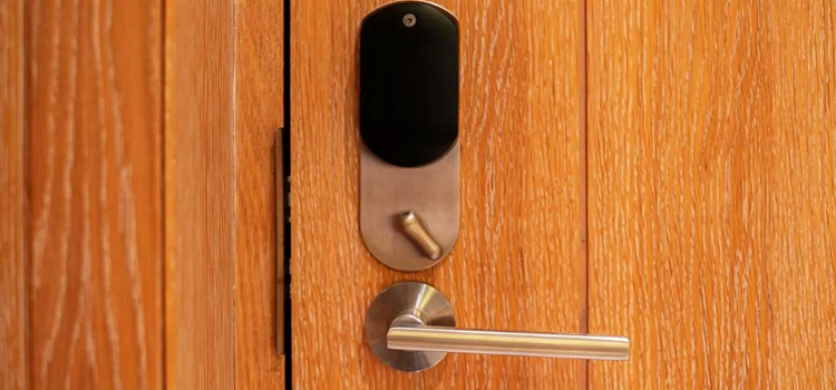 Automatic Locking Door Knob Ladera Heights